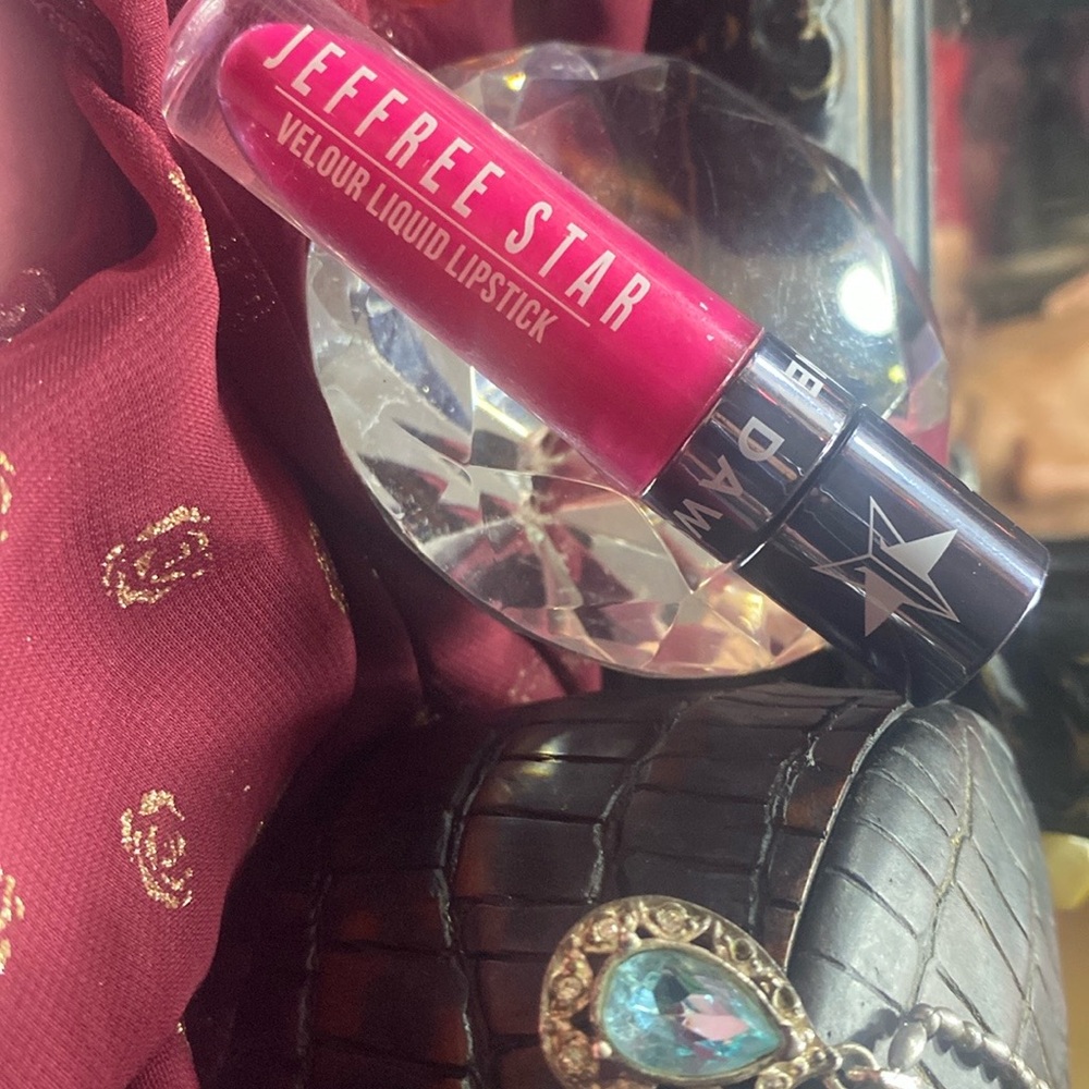 Jeffree Star Velour Liquid Lipstick - Vivid Fuchsia